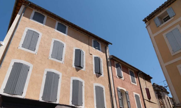 Restauration de façade d'un immeuble ancien - Nice - POKO BATI